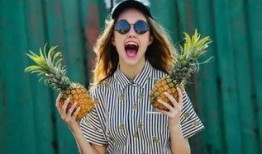 美国女网红爆料新闻事件,揭秘震惊社会新闻事件内幕