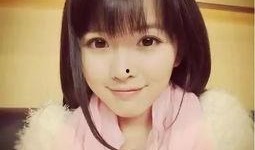 大话娱乐吃瓜美少女是谁,吃瓜美少女的真实身份大揭秘