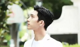 井柏然爆料郑恺的视频